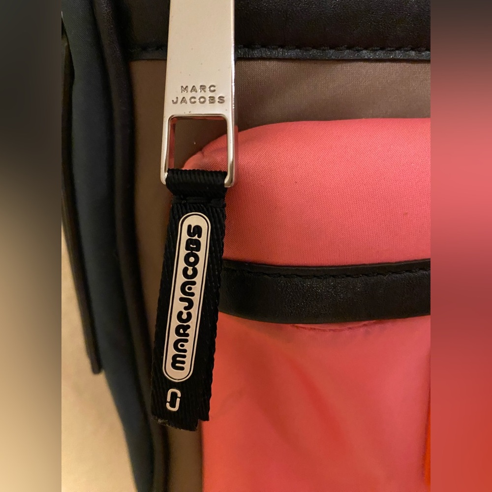 Amazing *rare* Marc Jacobs Sport Crossbody Bag - Picture 4 of 16